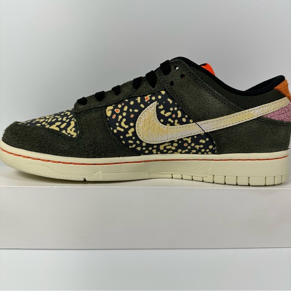 DUNK LOW SE GONE FISHING RAINBOW TROUT SPOTTED SUEDE DARK IRIDESCENT ORANGE PINK - Picture 9 of 11